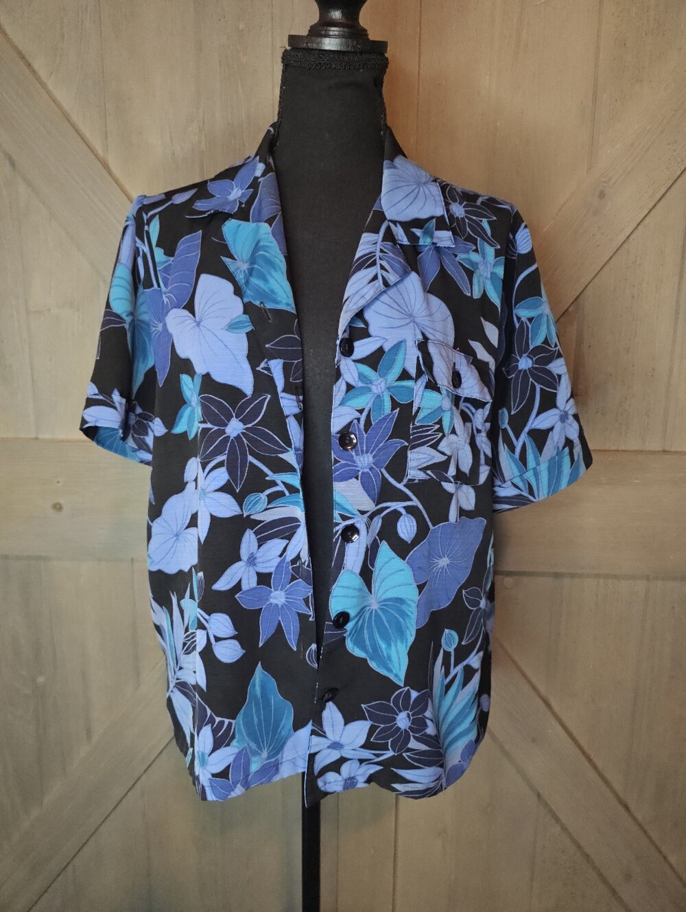 Vintage Sag Harbor Floral Shirt sz Large